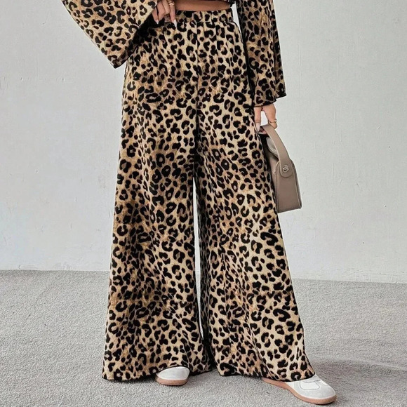 Multicolor Casual Women's Leopard Print Crew Neck Crop Top & Wide Leg Pants Set - Picture 5 of 5